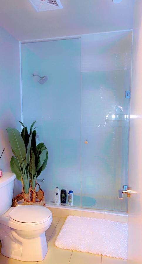 Luxury 2 Bedroom Condo Toronto Ngoại thất bức ảnh